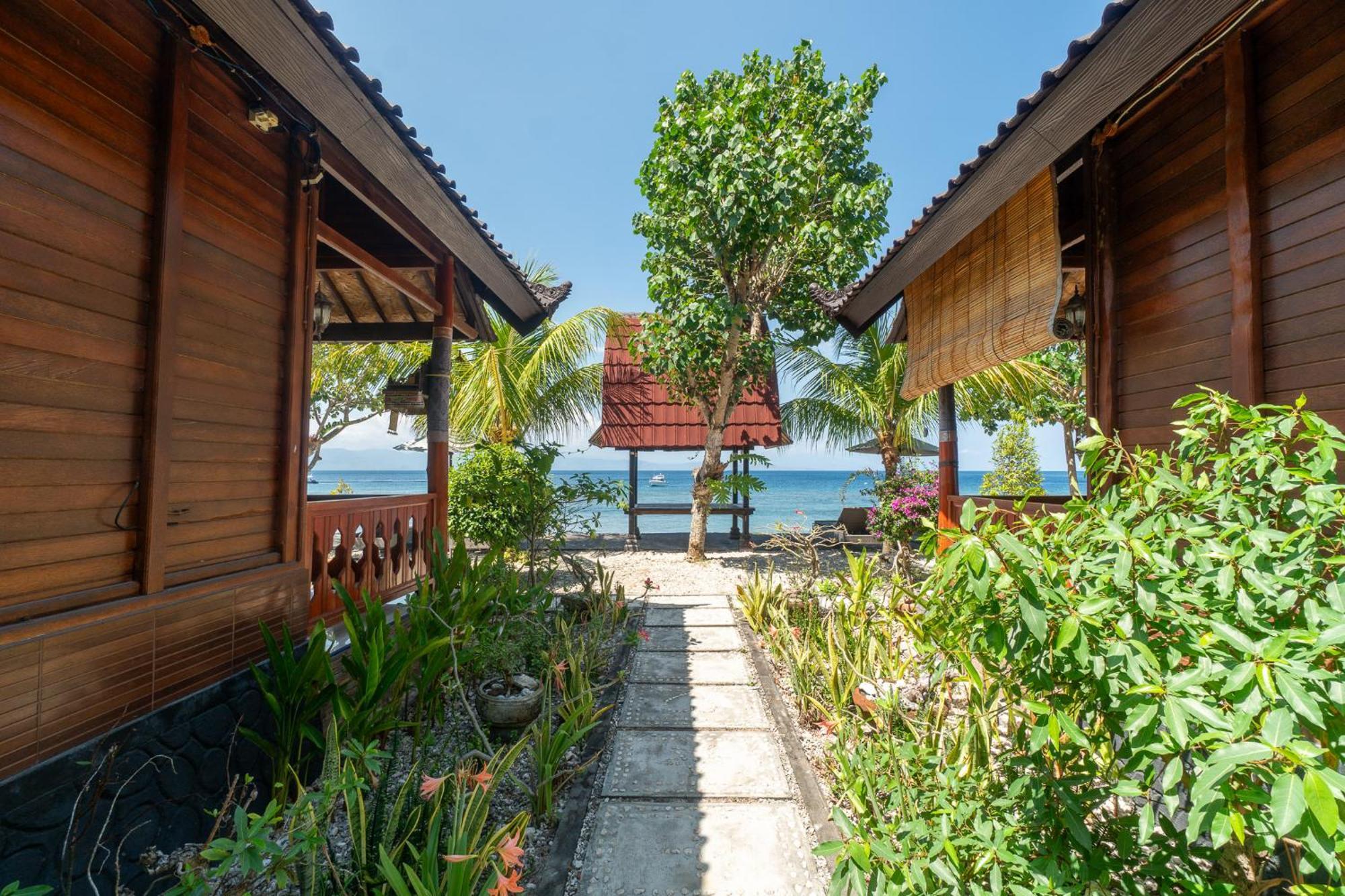 Hotel Merta Beach Bungalow By Bukit Vista Toyapakeh Exterior foto